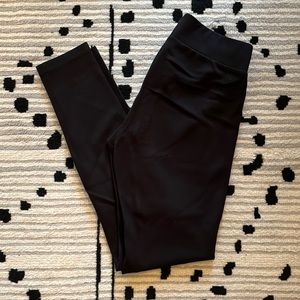 Lou & Grey black leggings